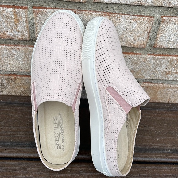 NIB Sketchers pink slip on shoe 5.5 - Picture 2 of 3
